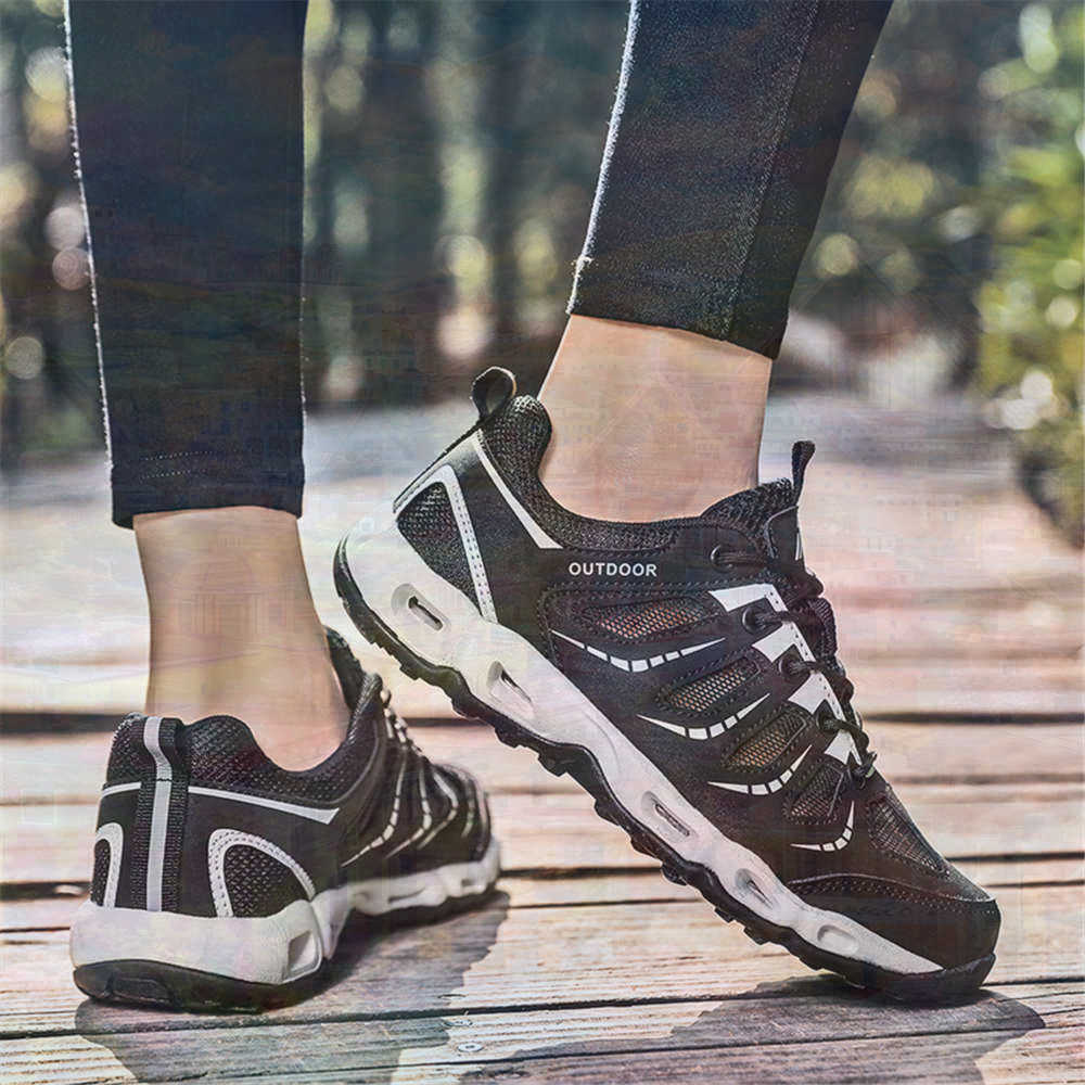 Sumer Round Tip Silver Sneaker - Tech Accessories To Gift ulasan dan harga